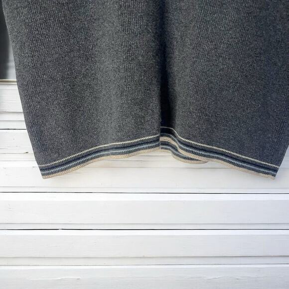 Banana Republic Turtle neck sweater-Gray with stripes -size M - Picture 3 of 9